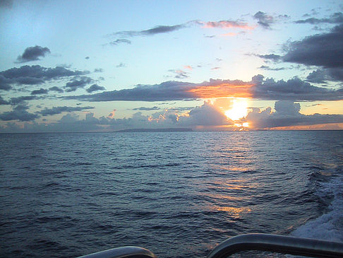 Sonnenuntergang über dem Meer von Kauai