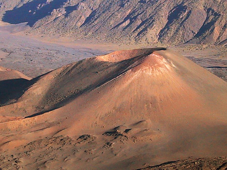 Wüstenlandschaft von Maui Fotos